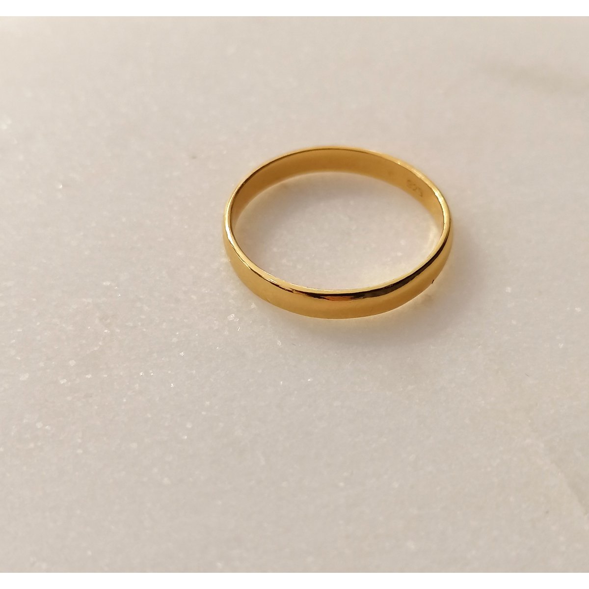 Klassischer Ring aus 925er Sterling Silber - Gold